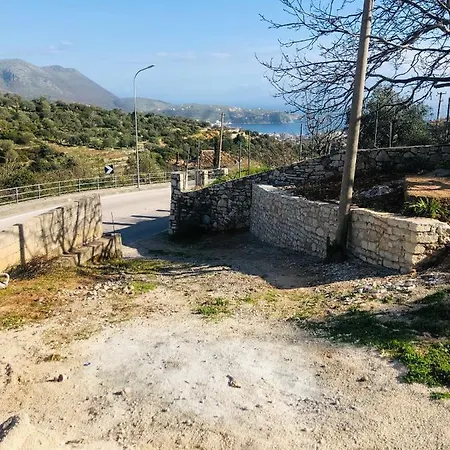 Kokavesis Village House Konukevi Himarë